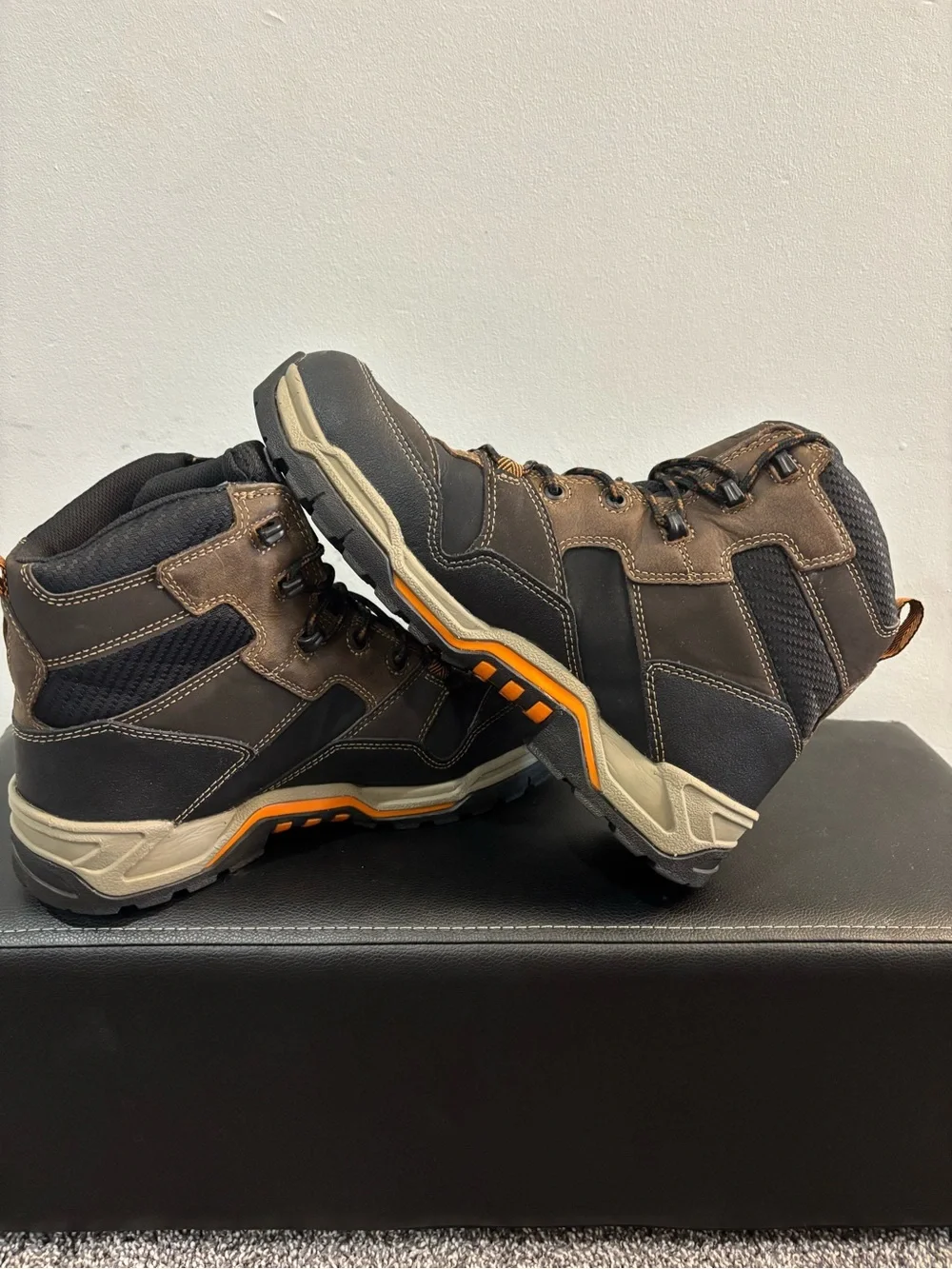 Danner Field Ranger Men's Brown leather Work Hiker Boots with Orange Accents EUC